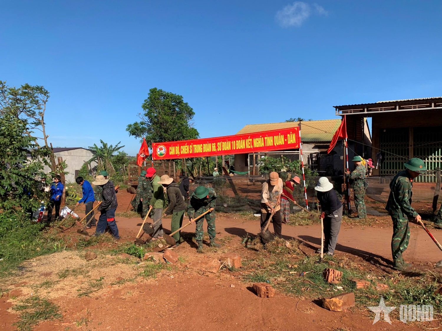 Trung đoàn 66 tăng cường các hoạt động gắn kết quân dân